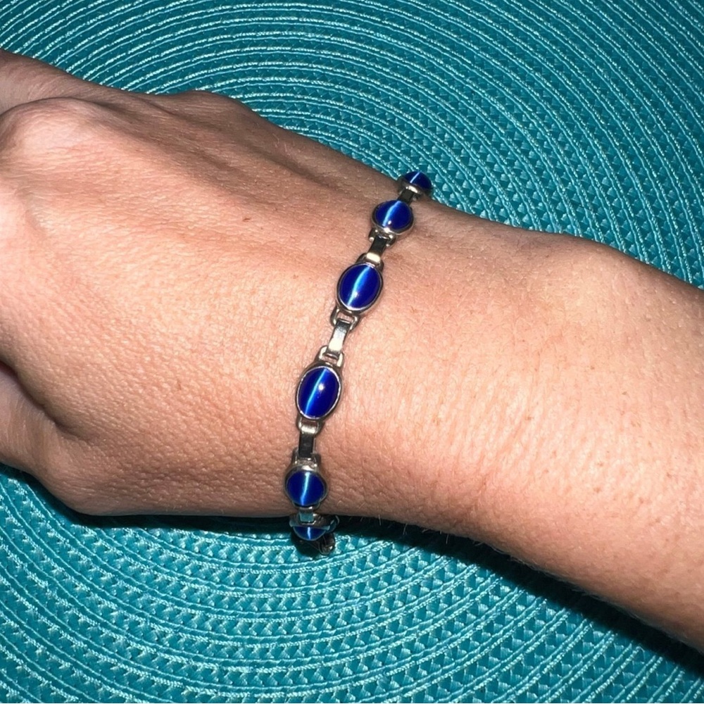 Sterling Silver .925 Blue Tiger Eye bracelet 7”
